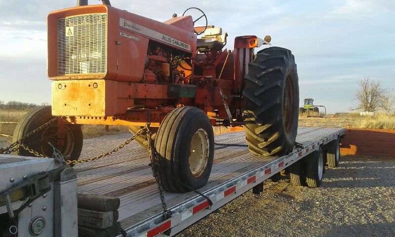 Transporting Allis Chalmers 190XT Tractor