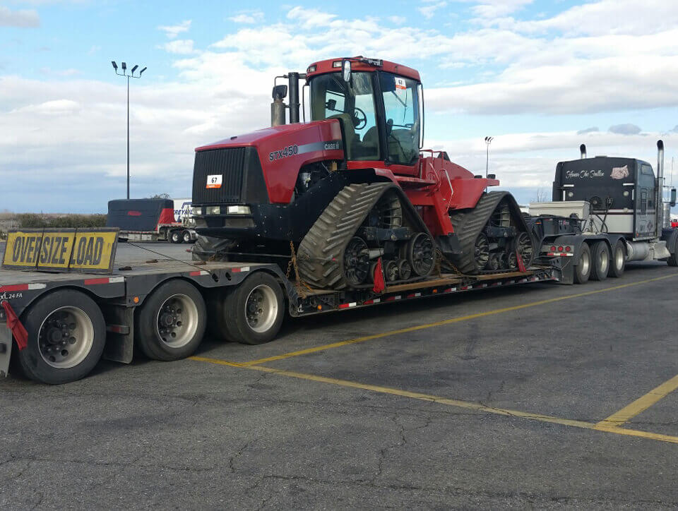 Transporting Case STX 450 Quadtrac Tractor