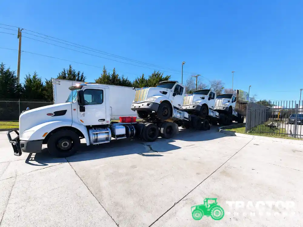 Hauling a 4 daycabs tandem axle